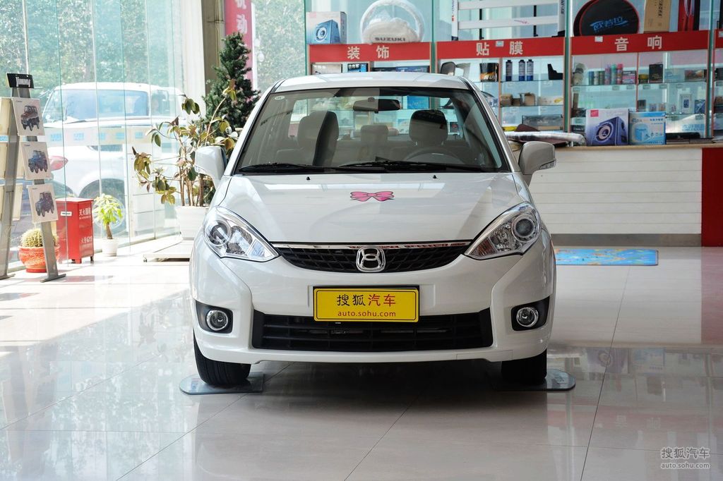 铃木利亚纳a6三厢