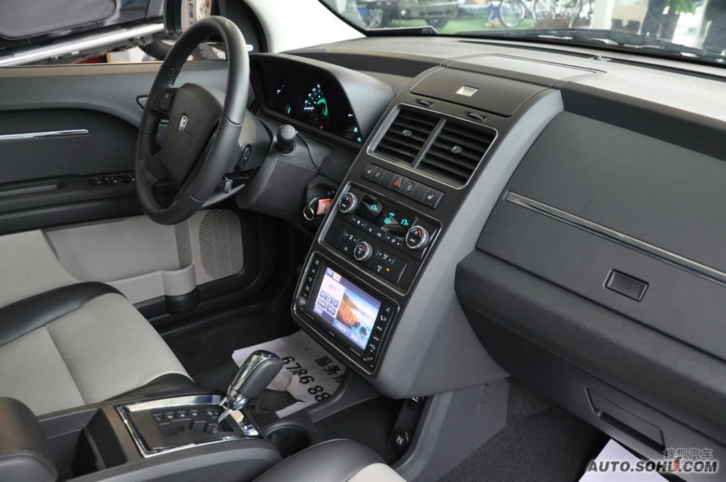 【 道奇酷威高清图片】_2010款 2.