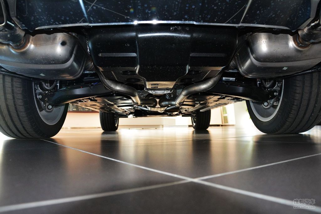 【 奔驰glk级高清图片】_底盘发动机_搜狐汽车网