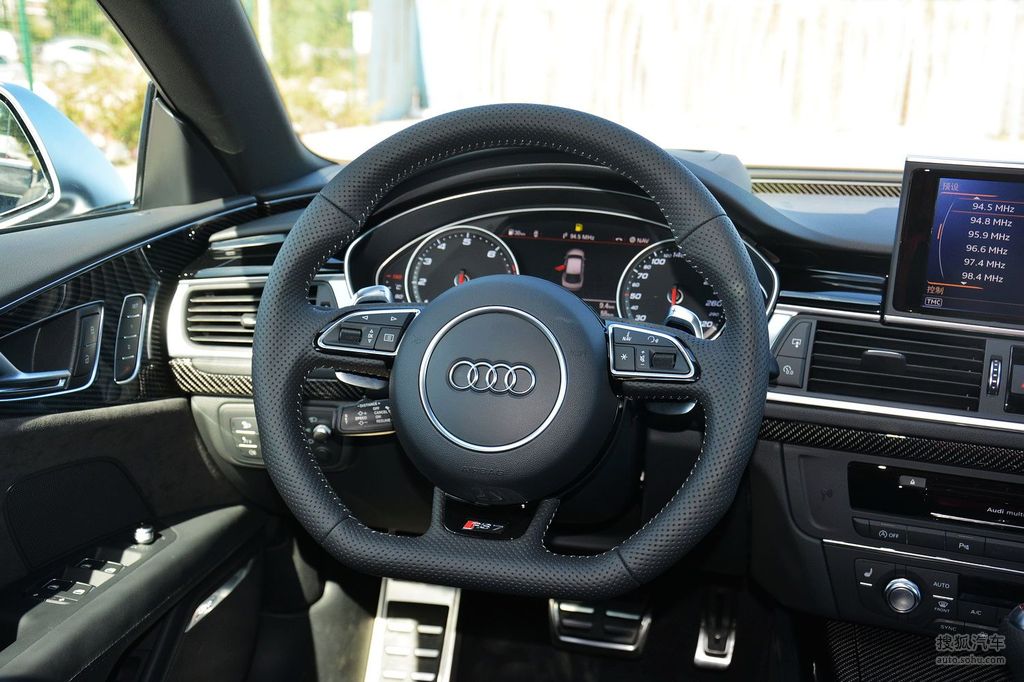 2016款奥迪rs7 sportback - 方向盘提示:支持键盘翻页 ←左 右→外观