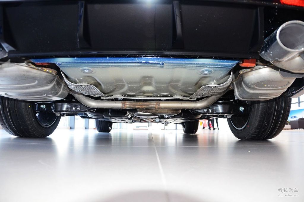 【 大众高尔夫r旅行版高清图片】_底盘发动机_搜狐汽车网