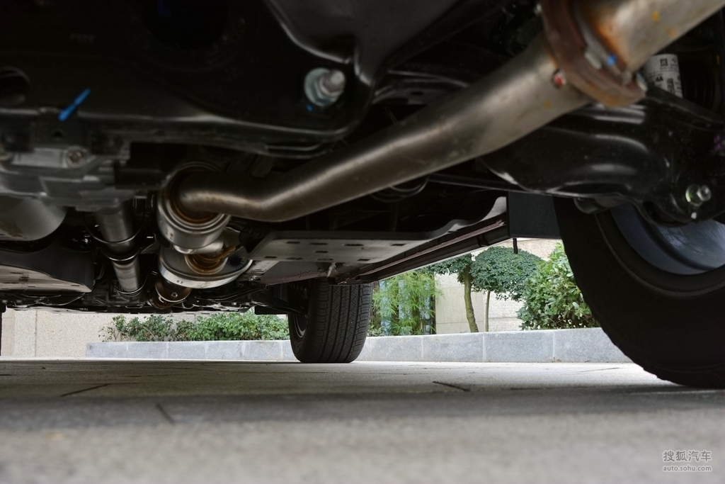 【 讴歌rdx高清图片】_底盘发动机_搜狐汽车网