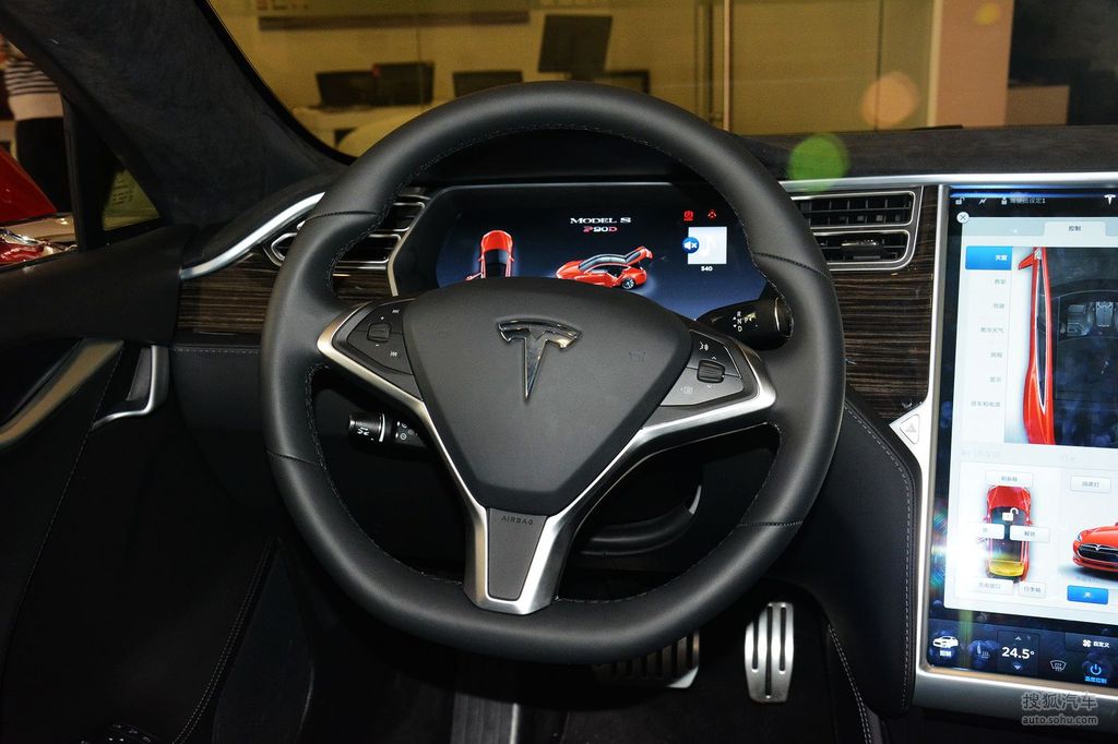 2015款特斯拉model s p90d - 方向盘提示:支持键盘翻页 ←左 右