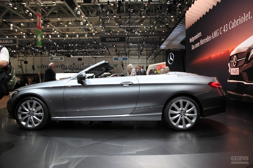 奔驰c级敞篷版日内瓦车展实拍