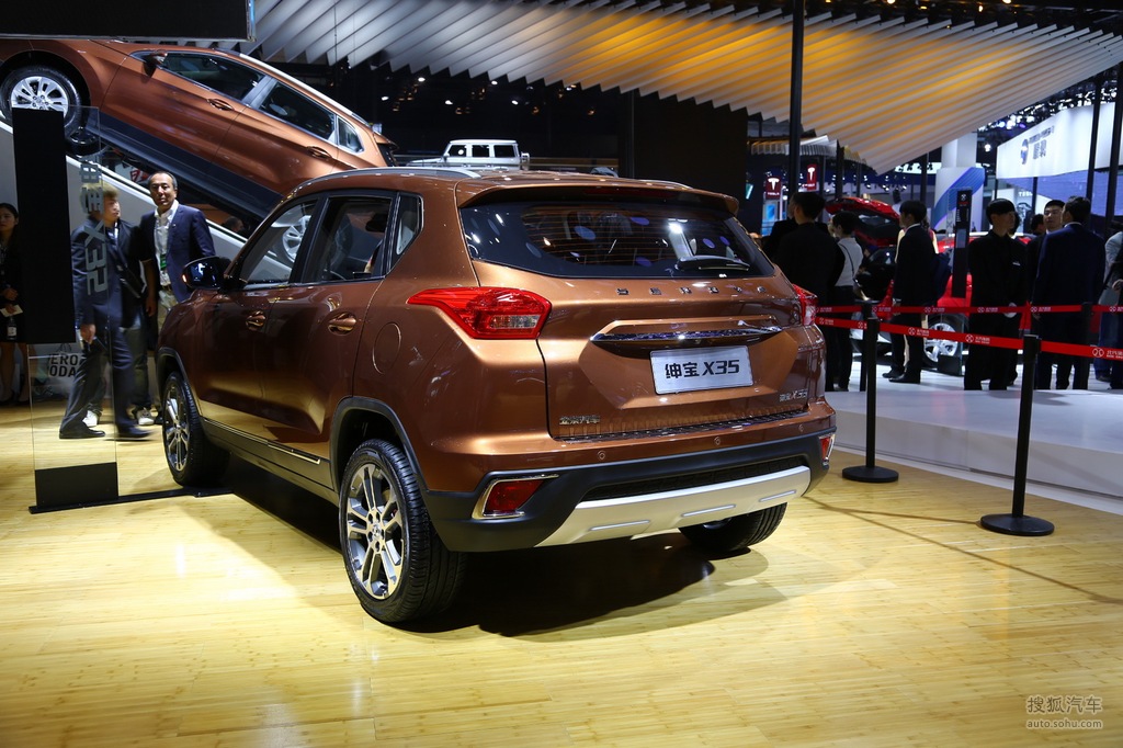 北汽绅宝x35北京车展实拍