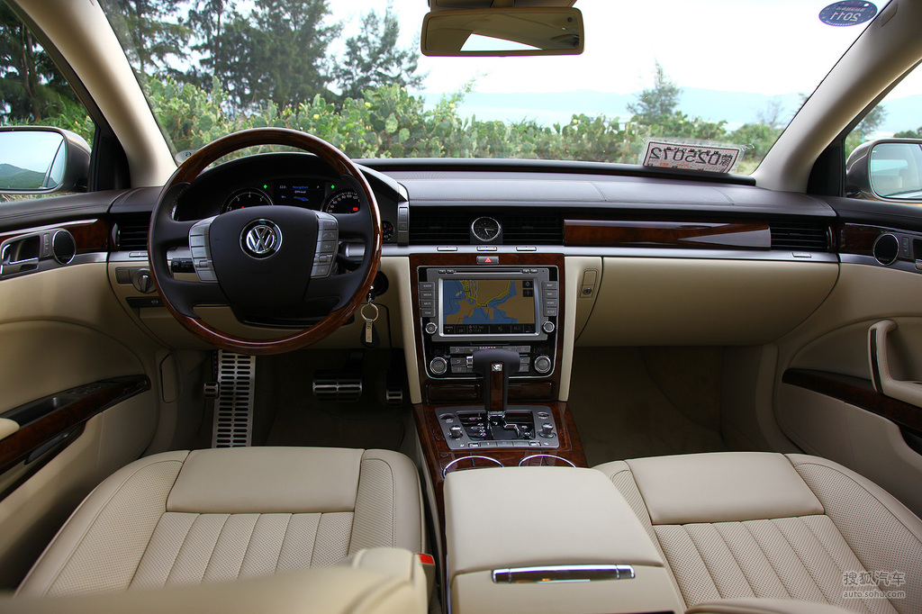 【 大众辉腾高清图片】_内饰_搜狐汽车网