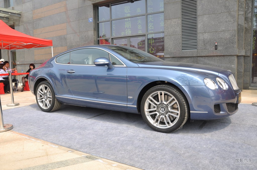 【 宾利欧陆高清图片】_银湖蓝_外观_搜狐汽车网