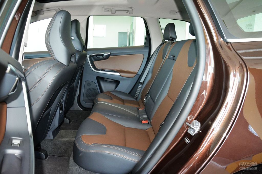 2017款沃尔沃xc6020tt5awd智驭版实拍