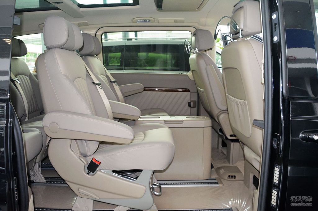 【 奔驰唯雅诺高清图片】_棕色胡桃木纹_内饰_搜狐汽车网