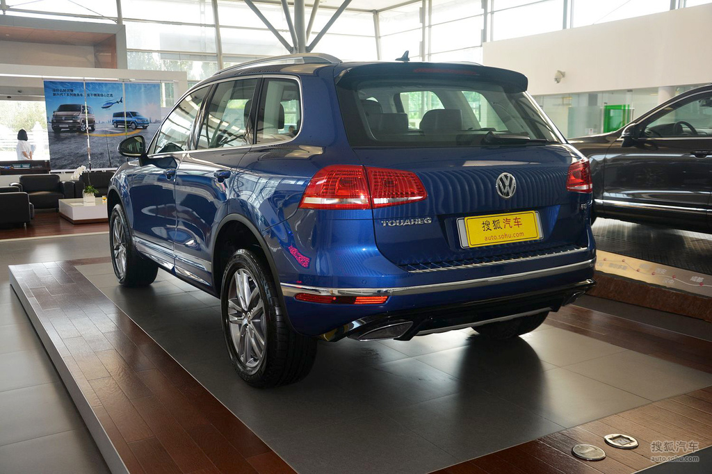 2017款大众途锐30tsi驭岳型