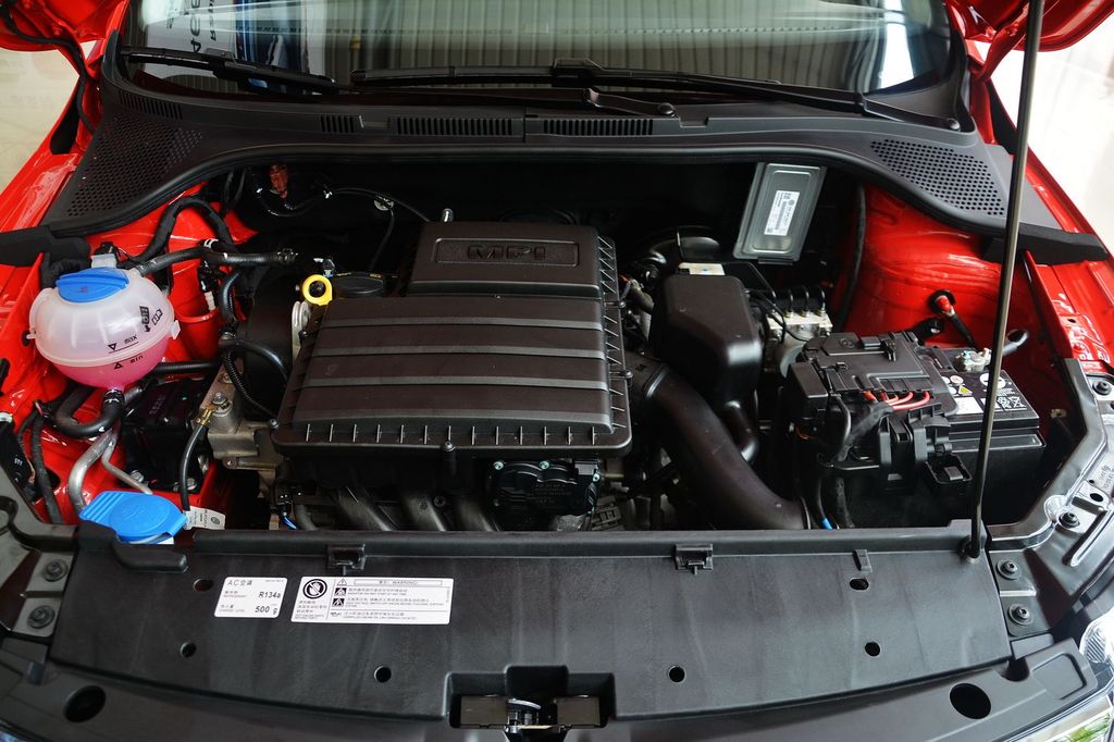 2016款斯柯达昕动16l手动创行版改款发动机特写提示支持键盘翻页左右