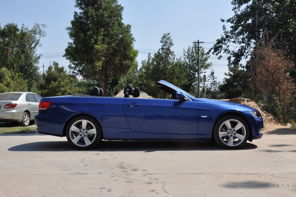 2011款宝马325i敞篷版     提示:支持键盘翻页 &larr;左 右&rarr