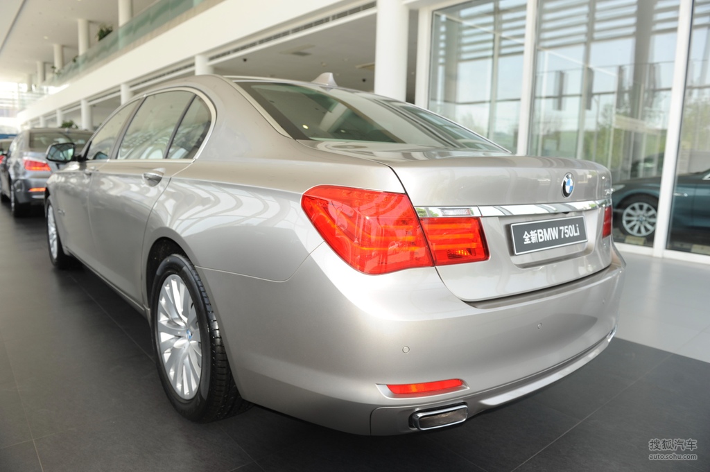 2009款宝马750li