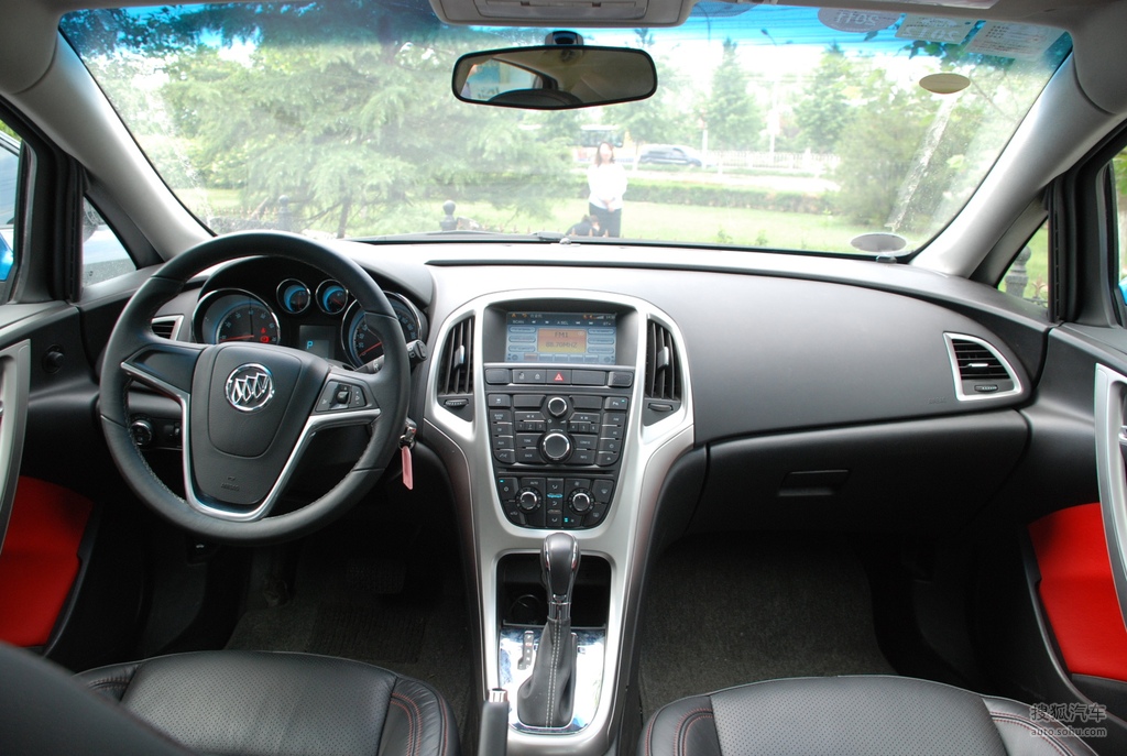 【 别克英朗xt高清图片】_黑色内饰_内饰_搜狐汽车网