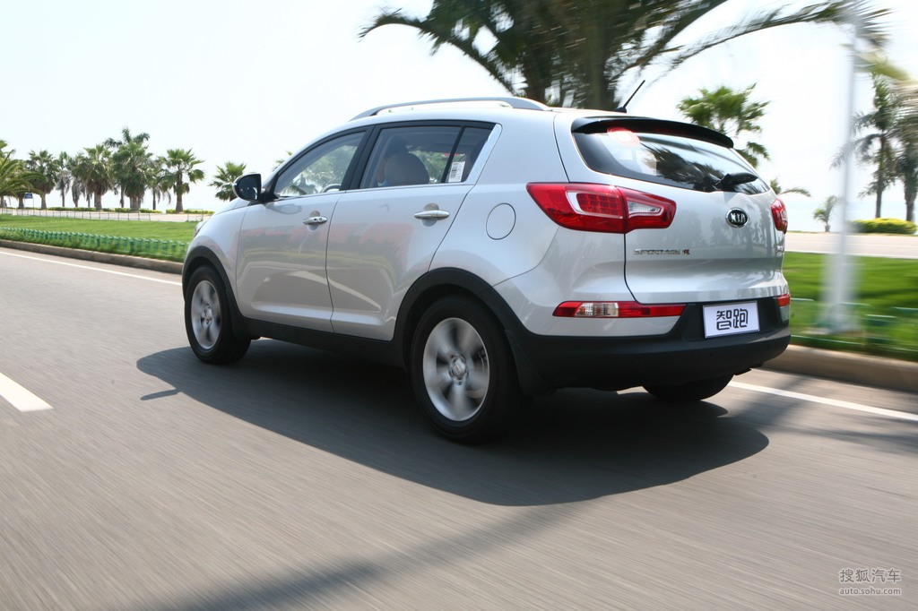 2010款起亚智跑厦门试驾