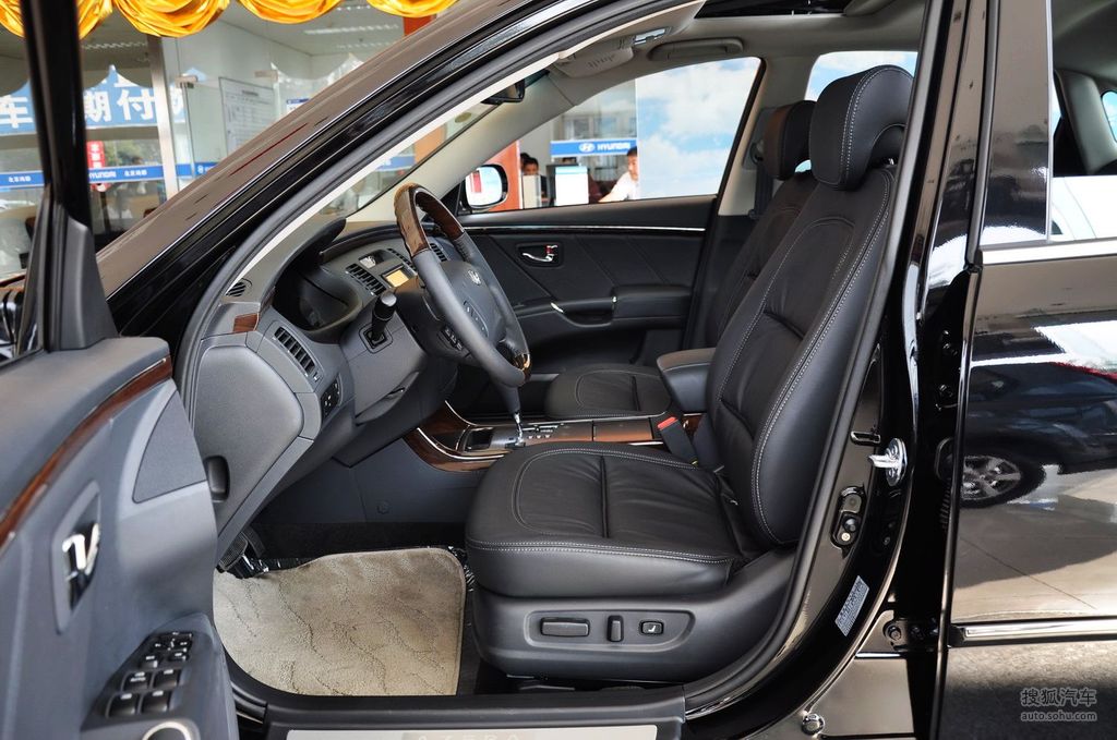 【 现代雅尊高清图片】_深色内饰_内饰_搜狐汽车网
