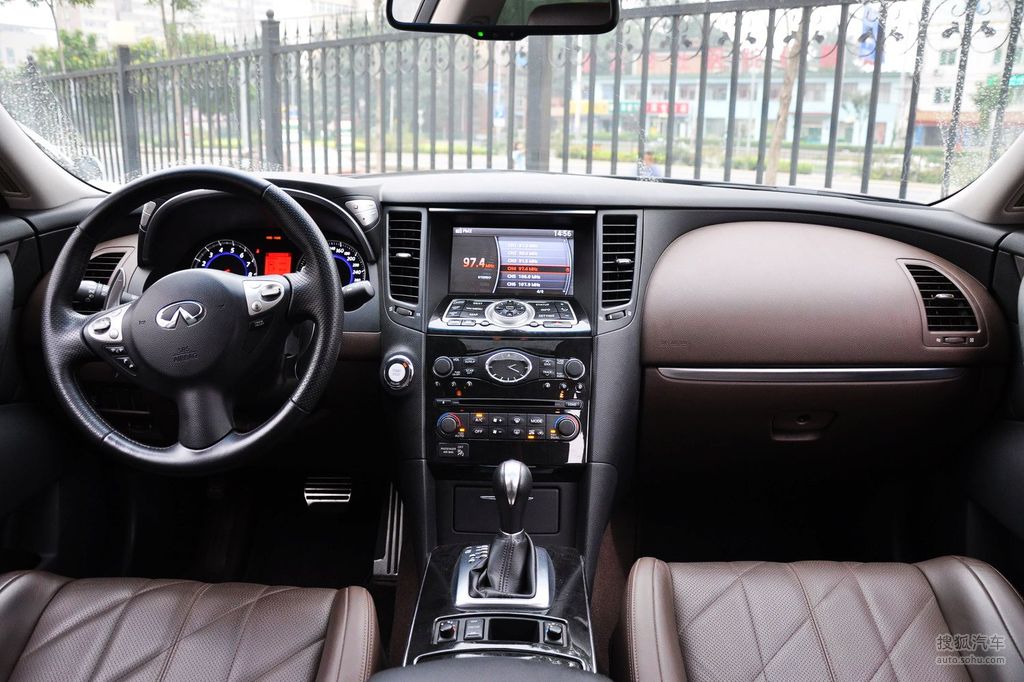 【 英菲尼迪qx70高清图片】_2010款 fx35 超越版_棕色真皮内饰_内饰
