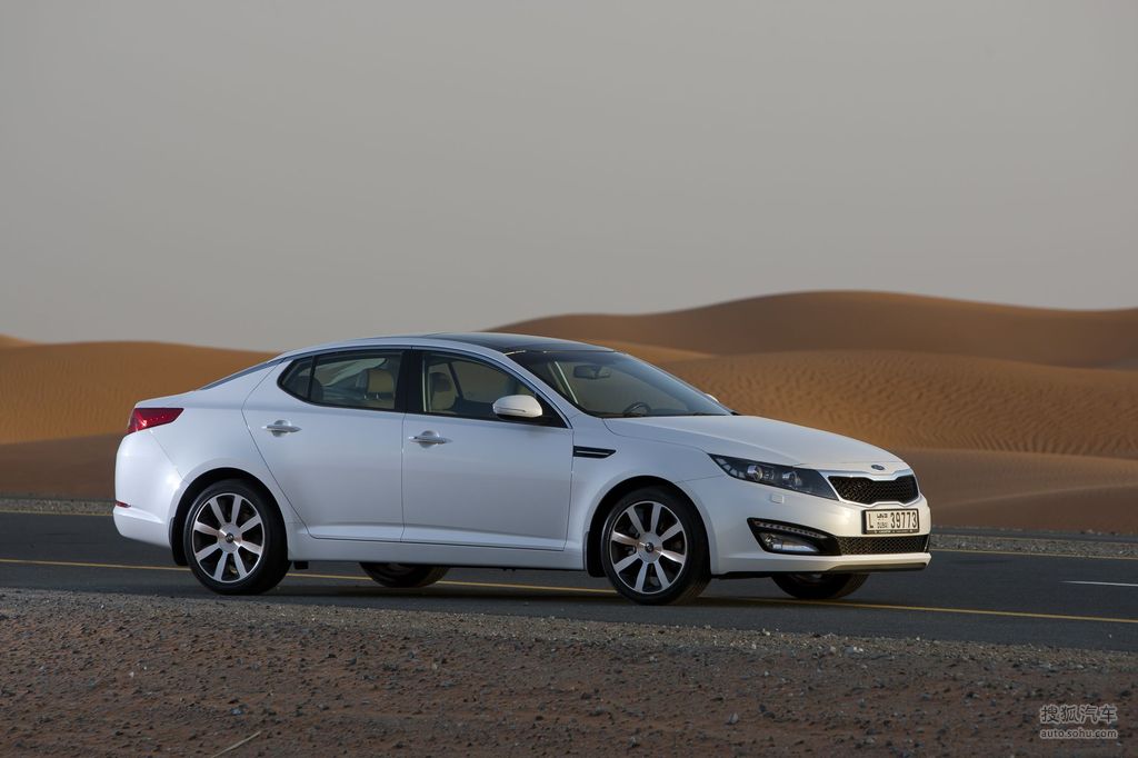 【 起亚k5高清图片】_迪拜试驾全新一代optima_搜狐汽车网