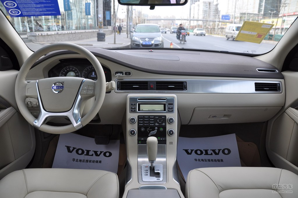 2011款沃尔沃s80lt4智尚版到店实拍