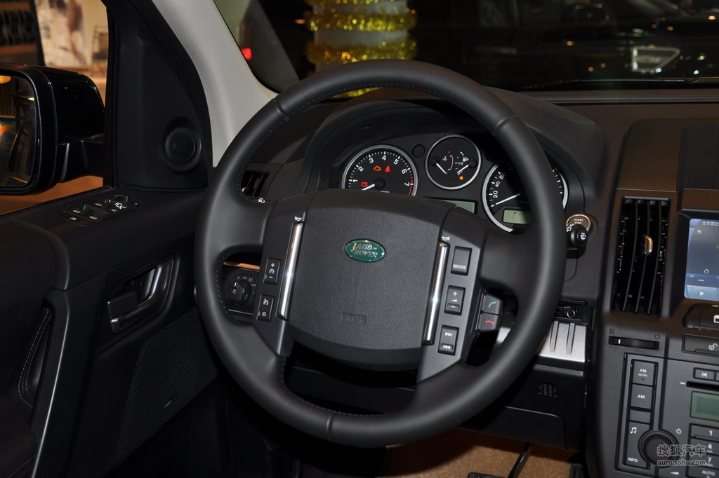 2011款路虎神行者232lse到店实拍