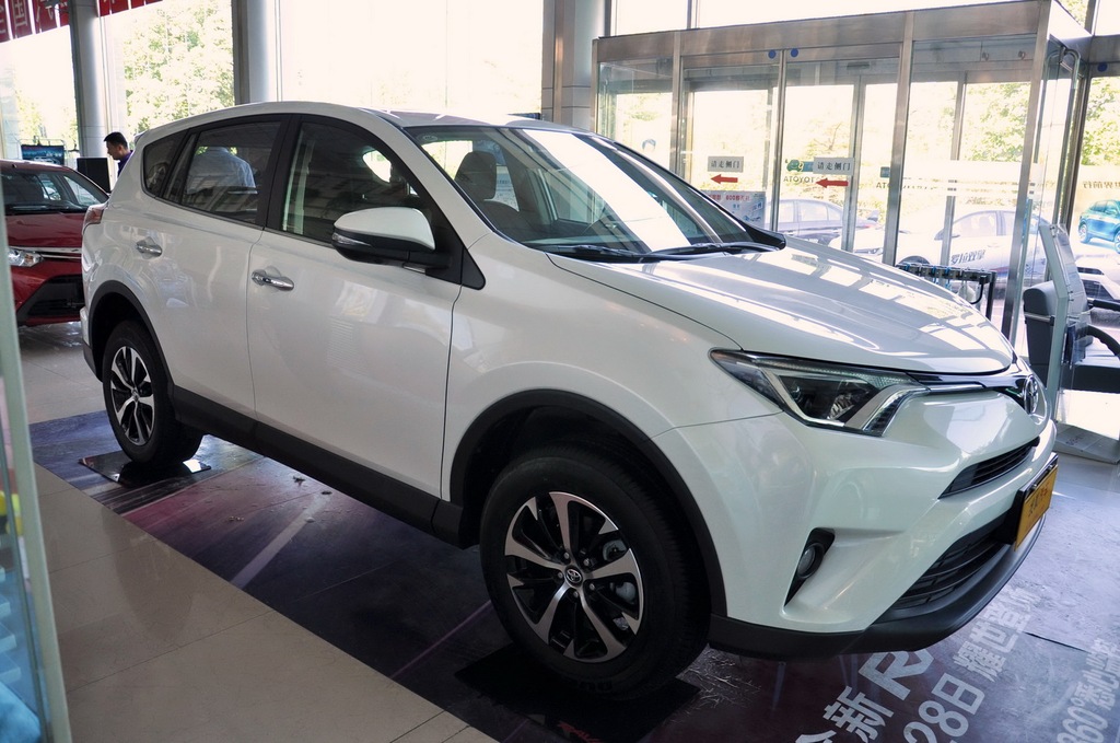 2016款一汽豐田rav4榮放 2.