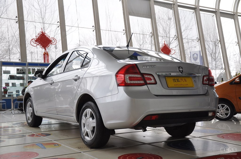 【 长安cx30三厢高清图片】_银色_外观_搜狐汽车网