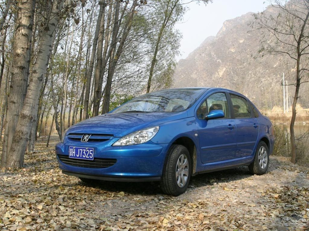 试驾东风标致307     提示:支持键盘翻页 ←左 右&rarr