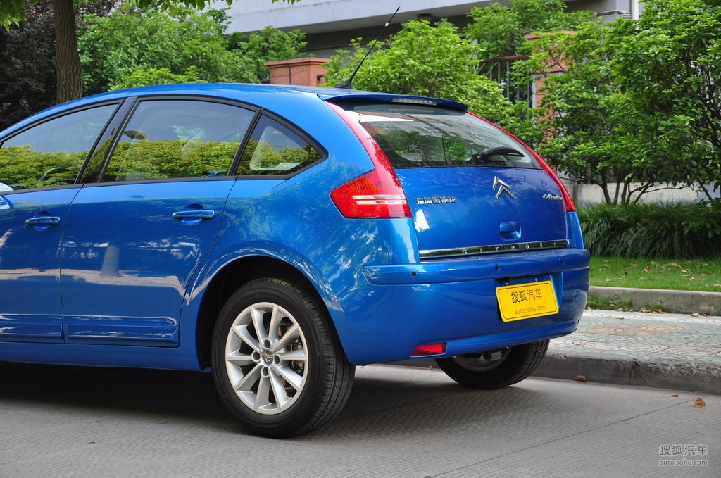 雪铁龙世嘉两厢