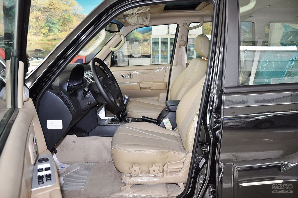2010款华泰特拉卡 2.4l两驱手动豪华型 - 前排座椅