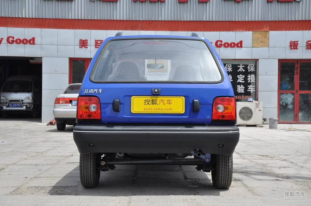 2010款众泰江南tt08l手动标准型到店实拍