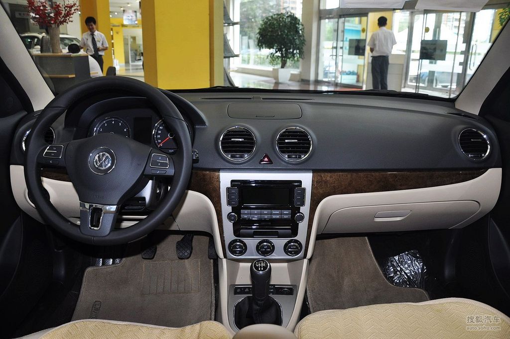 【 大众朗逸高清图片】_2011款 1.