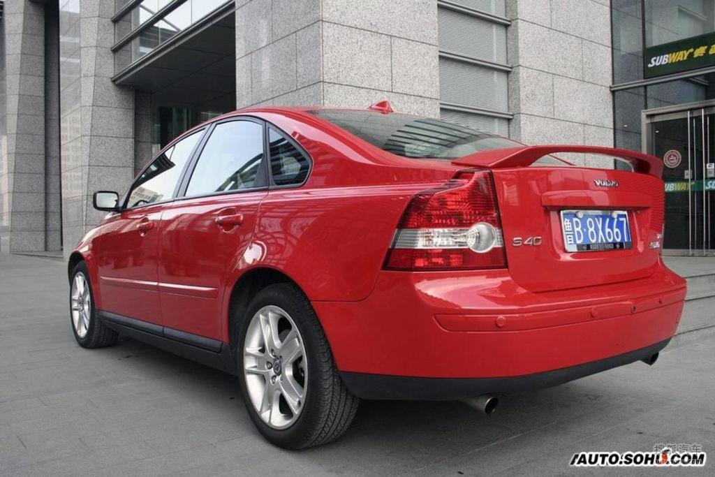 沃尔沃s40新款(沃尔沃s40新款suv落地价多少钱)