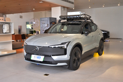 沃尔沃EX30 CrossCountry