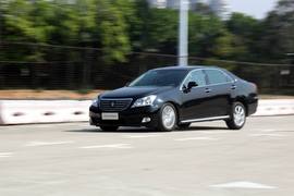   2010款新皇冠3.0L深圳试驾实拍