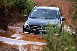   2012款奔驰ML350动感型试驾