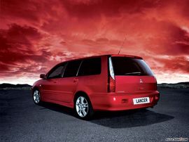   2004款三菱Lancer Statio