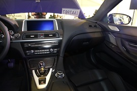   2013款宝马M6 Coupe外出试驾实拍