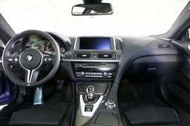  2013款宝马M6 Coupe外出试驾实拍