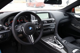   2013款宝马M6 Coupe外出试驾实拍