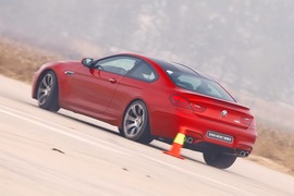   2013款宝马M6 Coupe外出试驾实拍