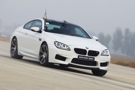   2013款宝马M6 Coupe外出试驾实拍