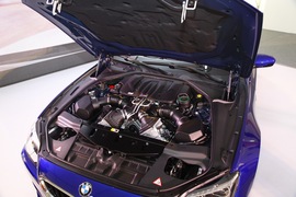   2013款宝马M6 Coupe外出试驾实拍