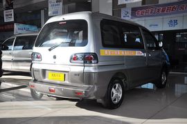   2013款风行菱智1.6L手动豪华型
