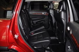   2013款JEEP大切诺基3.6L舒享导航版到店实拍
