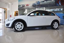   2013款沃尔沃C30 2.0L炫动款到店实拍