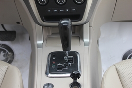   2013款吉利英伦SX7 2.4L自动尊贵型(99071)