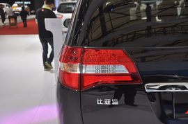 2013款比亚迪M6上海车展实拍