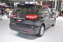   2013款比亚迪M6上海车展实拍