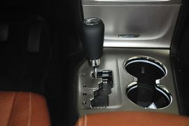   2013款Jeep大切诺基3.6L旗舰尊崇版