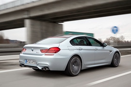  2013款宝马M6四门轿跑车